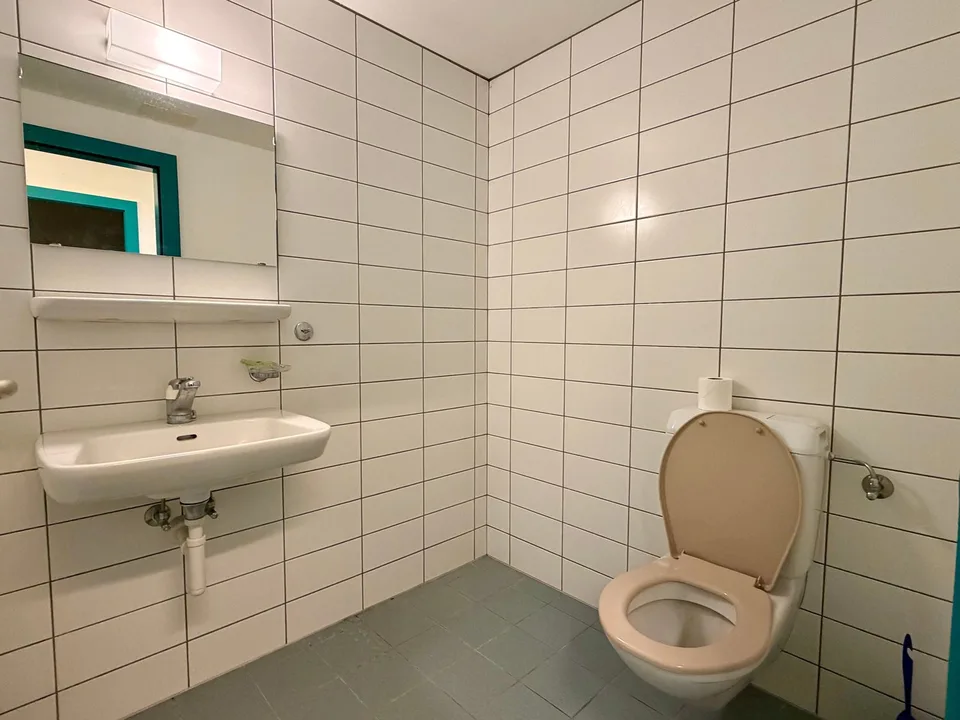 Büro mit viel Platz zur Miete in Payerne – 5 Zimmer, 143 m² – Foto 16 von 24