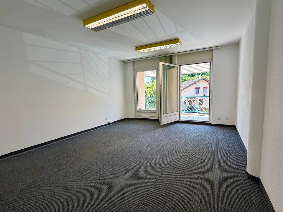 Büro mit viel Platz zur Miete in Payerne – 5 Zimmer, 143 m² – Foto 13 von 24