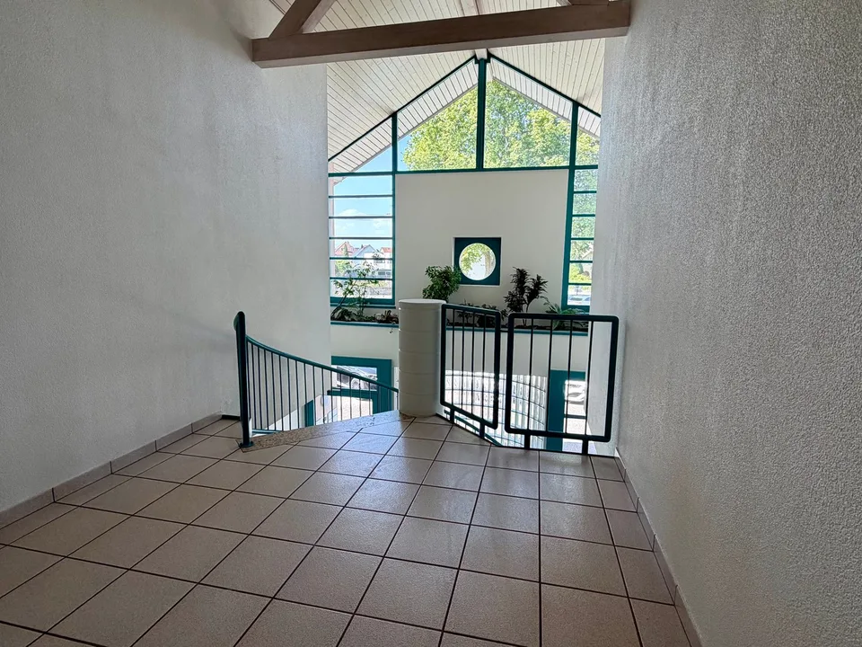 Büro mit viel Platz zur Miete in Payerne – 5 Zimmer, 143 m² – Foto 23 von 24