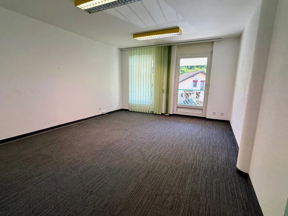 Büro mit viel Platz zur Miete in Payerne – 5 Zimmer, 143 m² – Foto 10 von 24