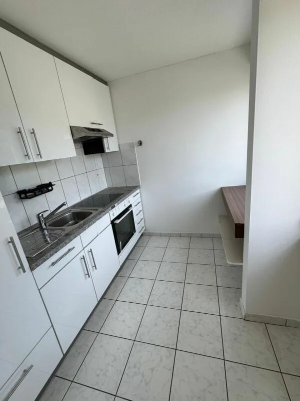 Grosszügige 3.5 Zimmerwohnung mit schöner Aussicht