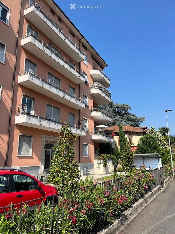 ZONA SCUOLE, POSIZIONE STRATEGICA - 3 e1/2 RISTRUTTURATO