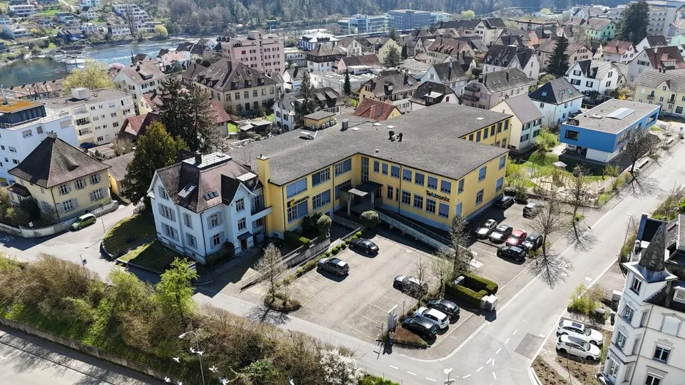 Lichtdurchflutete Gewerberäume  Raum für Ihre Vision!