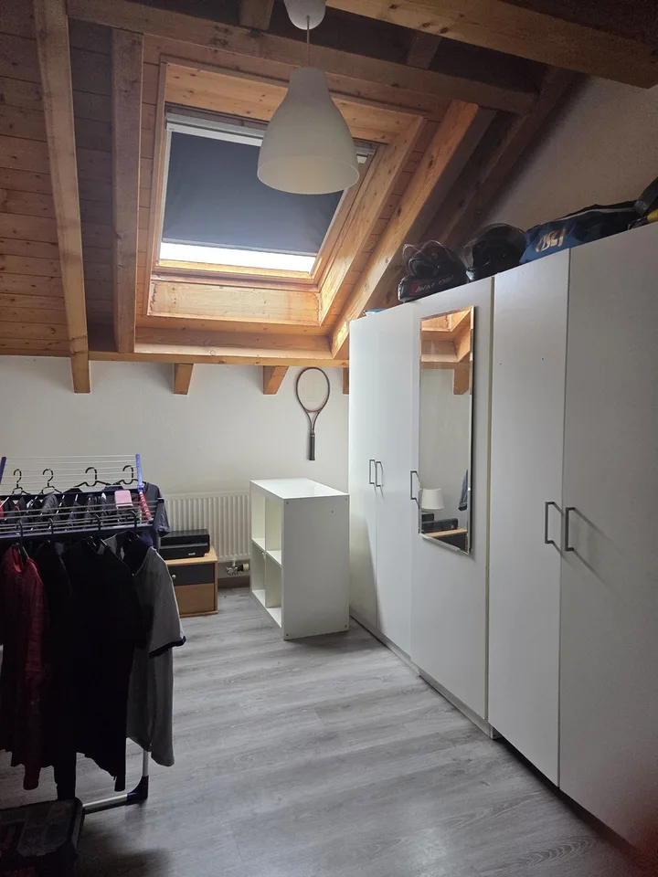 Dachgeschoß-Duplex mit 107 m2 im 3. Stock, ohne Aufzug