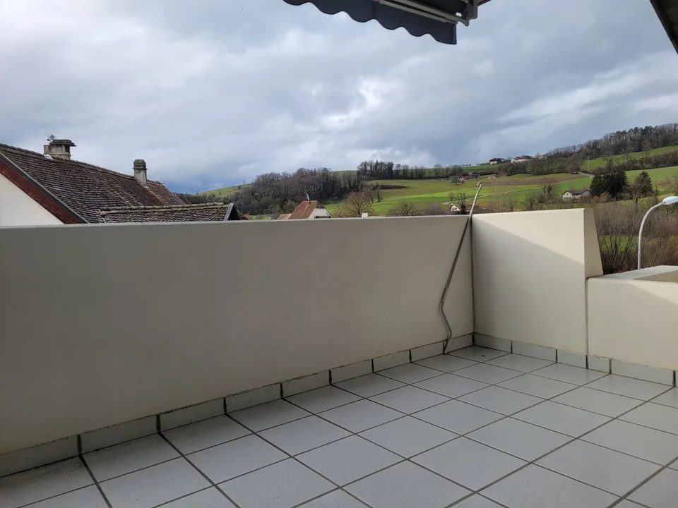 Dachgeschoß-Duplex mit 107 m2 im 3. Stock, ohne Aufzug