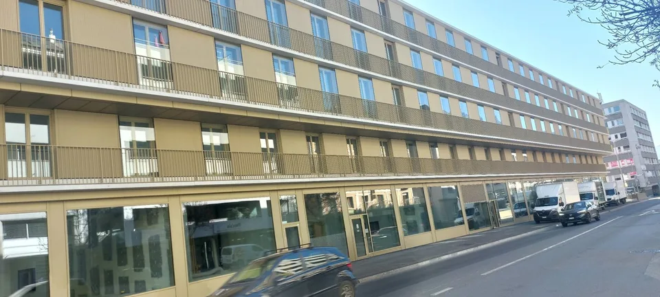 SENSATIONELLES 3 MONATE MIETE FREI Neues Gewerbeobjekt in Sion
