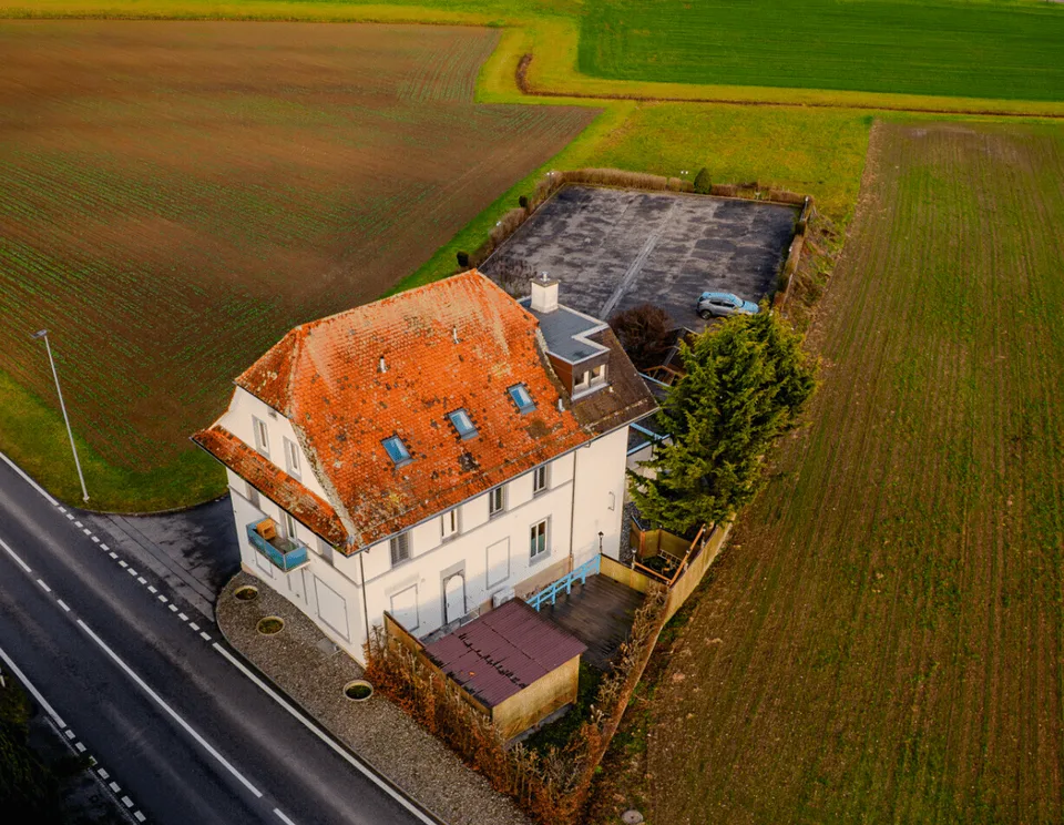 Gewerbelokal & Lagerraum zur Miete an der Hauptstrasse in Oberrüti