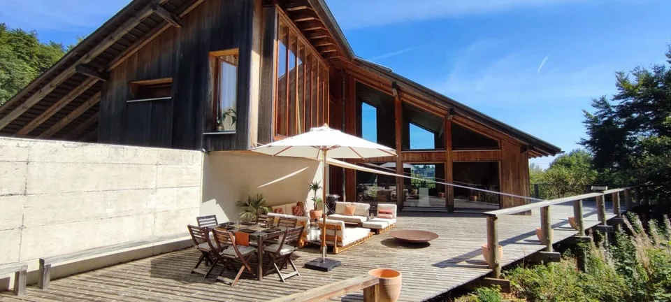 Magnifique villa d'architecte meublée avec 3 chambres au bord du forêt à Saint-Cergue