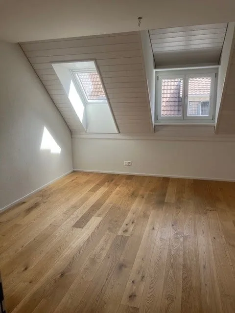 Modern 3.5-room attic apartment in Steinmaur
