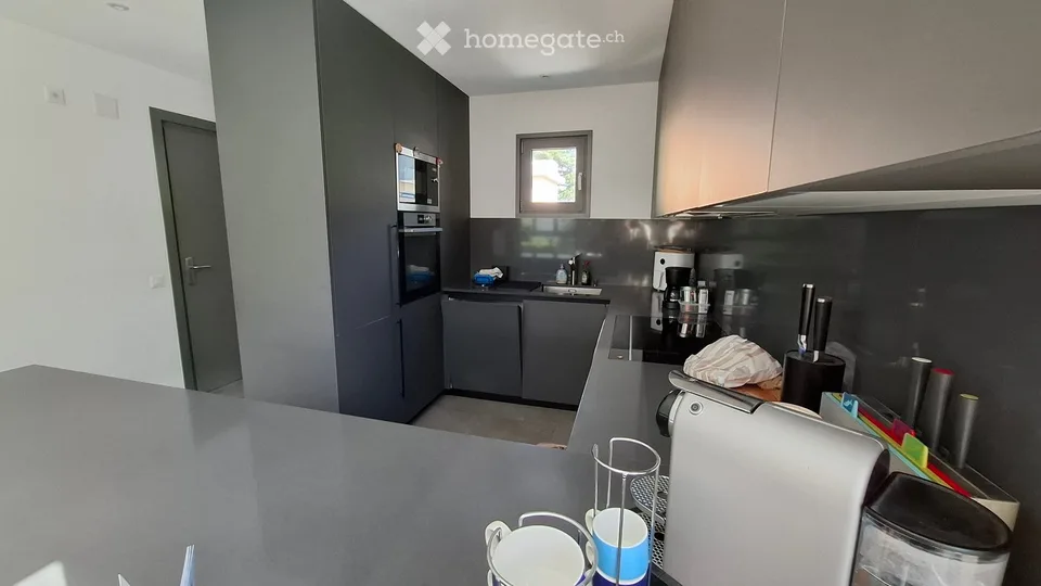 Sous-locataire pour appartement moderne à Claro