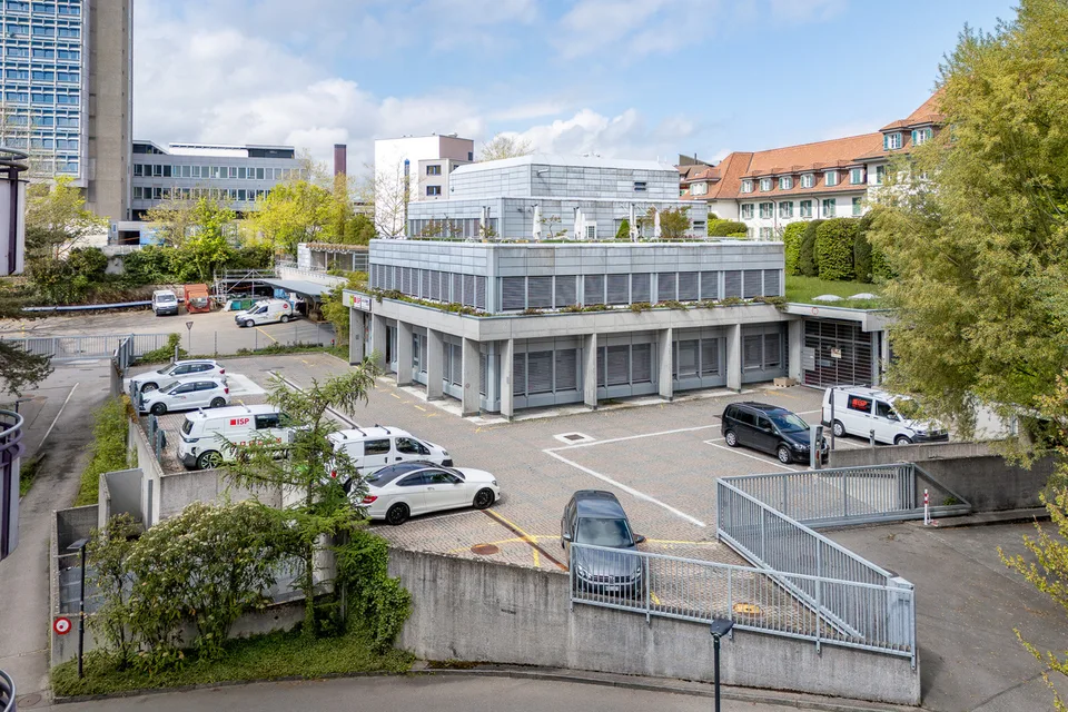 Ottimi spazi di stoccaggio e archiviazione da 80 m²