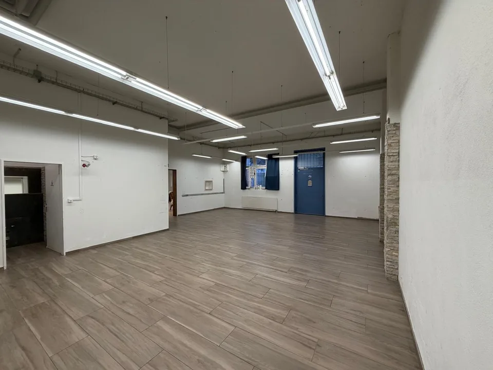 ***zentrale Gewerberäumlichkeiten mit vielfältiger Nutzungsmöglichkeit***