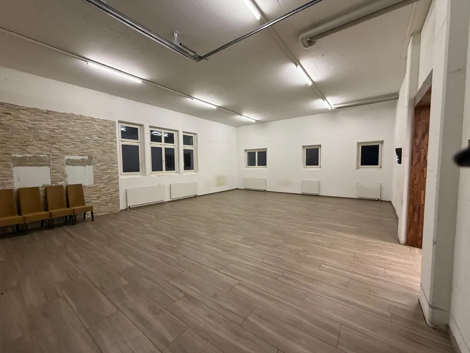***zentrale Gewerberäumlichkeiten mit vielfältiger Nutzungsmöglichkeit***