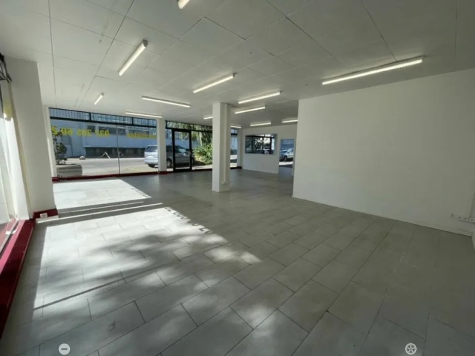 Area di vendita / negozio / spazio commerciale