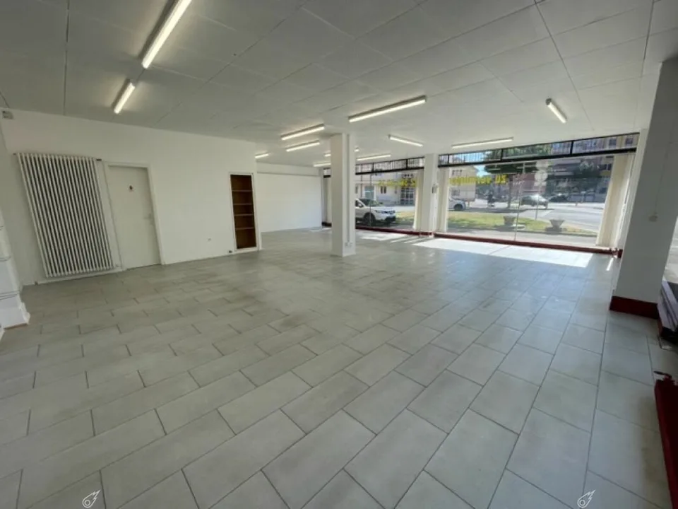 Area di vendita / negozio / spazio commerciale