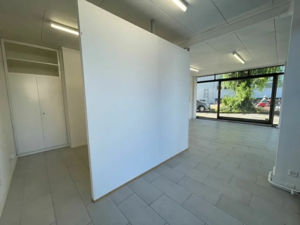 Verkaufsfläche / Ladenlokal / Gewerberaum – Foto 11 von 11