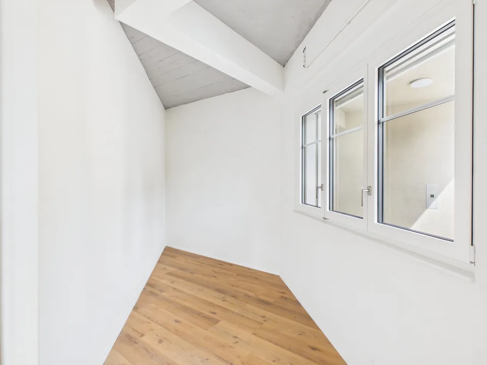 Premier loyer après rénovation de base – Espace commercial moderne avec 104 m² à Altstätten SG