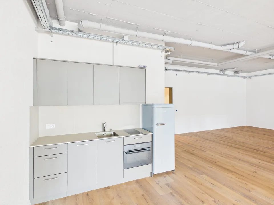 Premier loyer après rénovation de base – Espace commercial moderne avec 104 m² à Altstätten SG