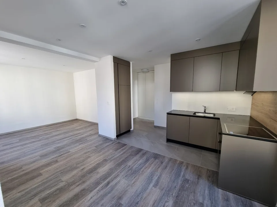 Bel appartement 2.5 pièces entièrement rénové au centre du village