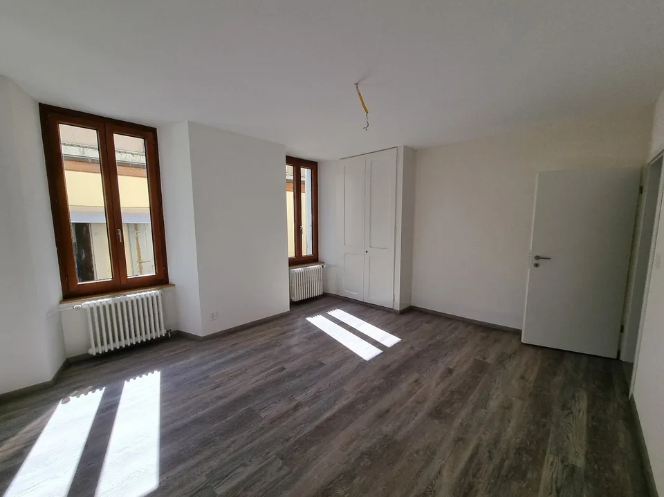 Bel appartement 2.5 pièces entièrement rénové au centre du village