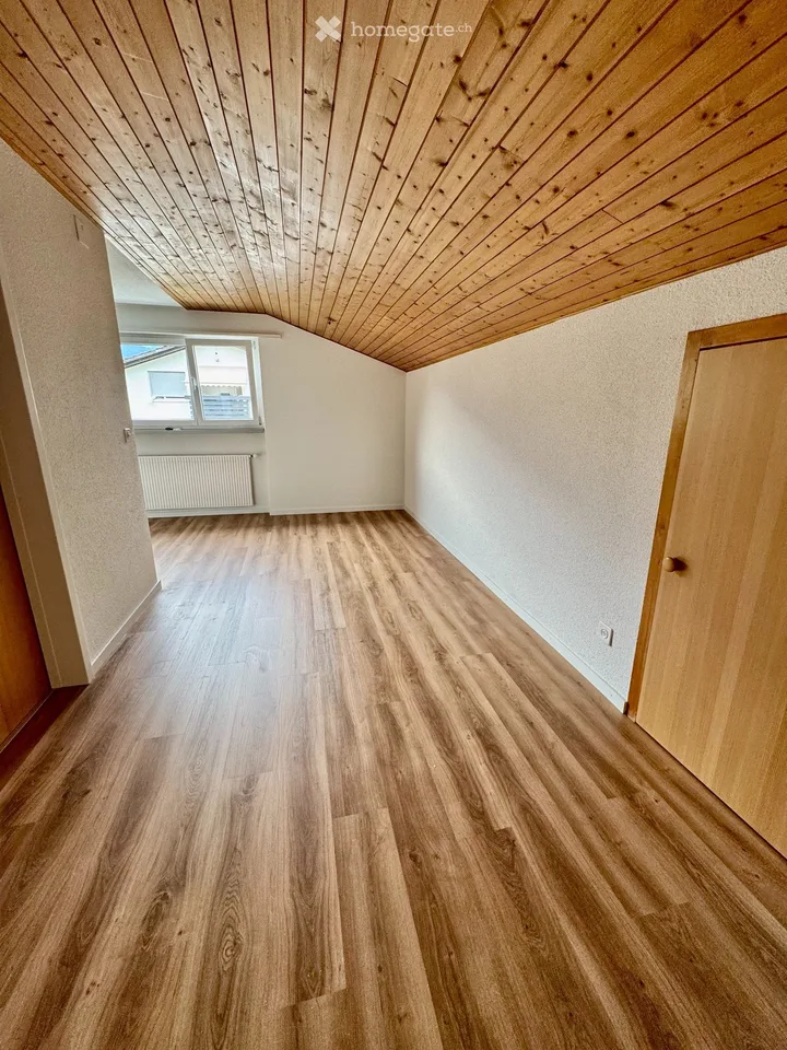 Grosszügige 3,5-Zi-Dachgeschosswohnung mit 110m2 Wohnfläche