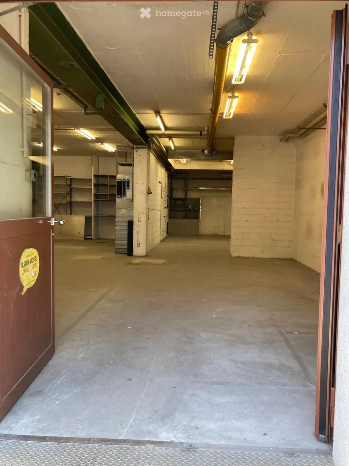 Spazi commerciali per piccole imprese con ufficio & negozio / studio nel centro di Dielsdorf