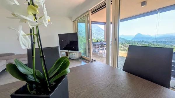 Elegantes Apartment mit 3.5 Zimmern und Seeblick
