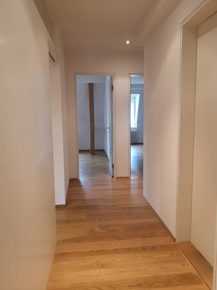 Centralement situé, confortablement vécu - appartement en duplex de 5 pièces