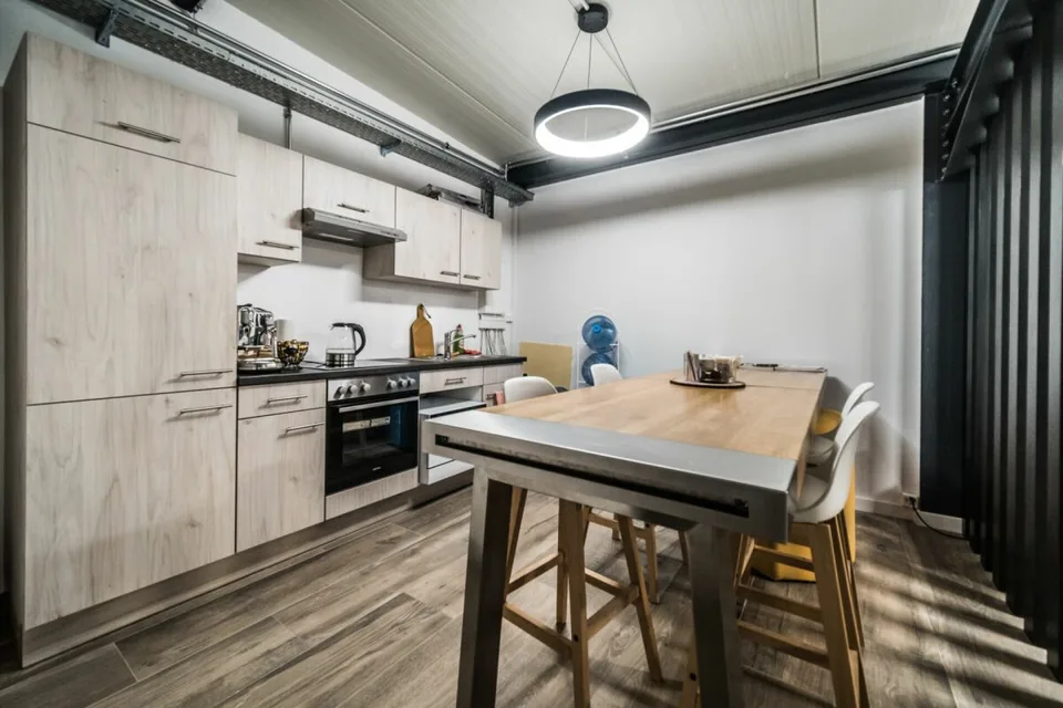 Bureaux de 250 m2 déjà meublés et agencés – photo 10 sur 10