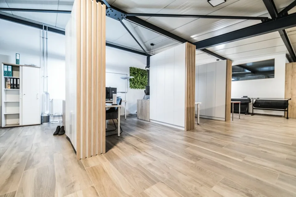 Bureaux de 250 m2 déjà meublés et agencés – photo 6 sur 10