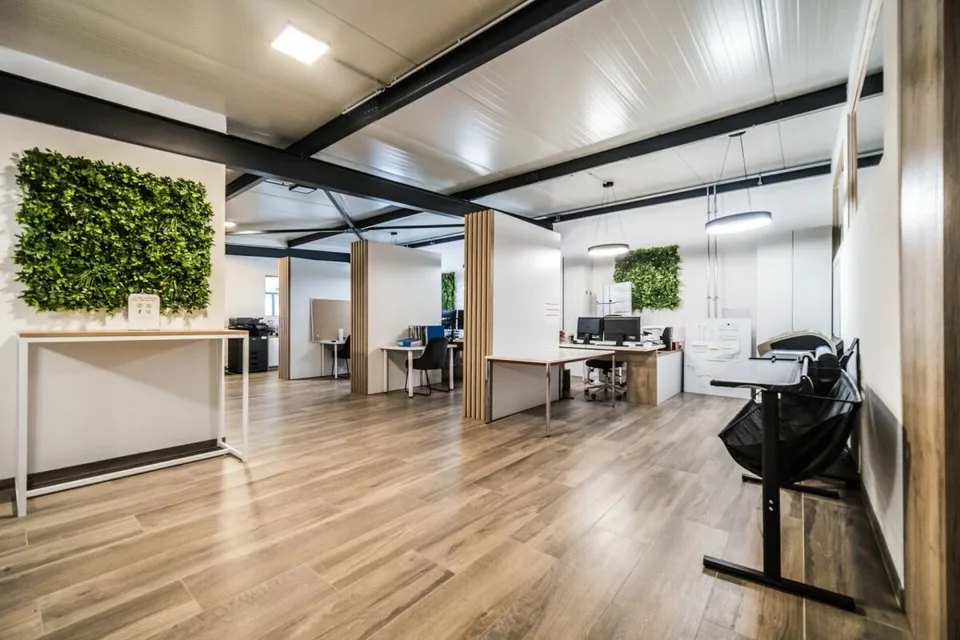 Bureaux de 250 m2 déjà meublés et agencés – photo 7 sur 10