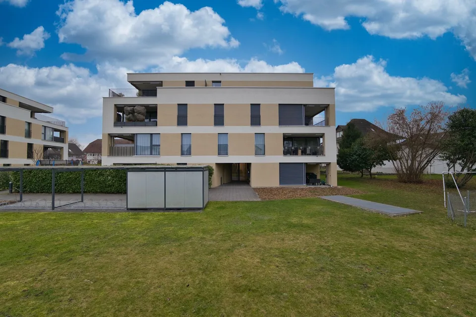 Appartamento esclusivo 4.5 locali con balcone, cantina & stazione di ricarica E presso parcheggio – foto 21 di 21
