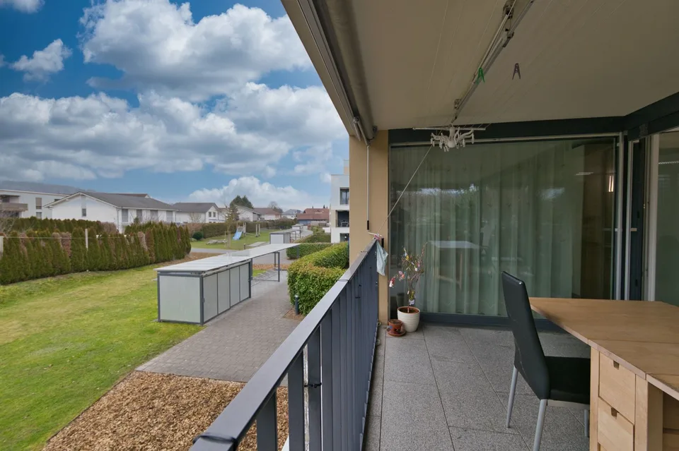 Appartamento esclusivo 4.5 locali con balcone, cantina & stazione di ricarica E presso parcheggio – foto 14 di 21