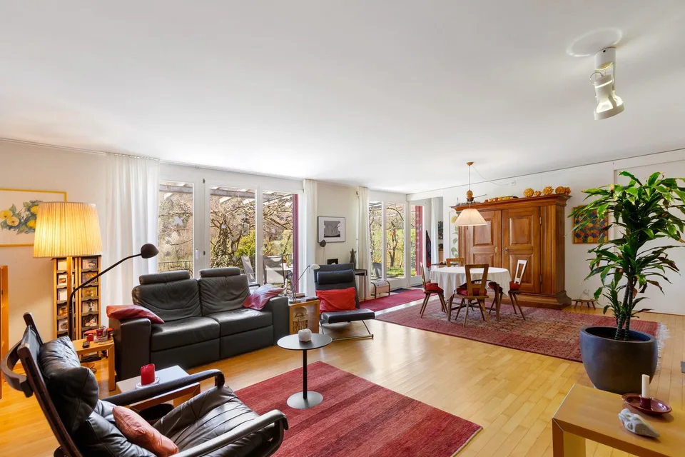 Grosszügige Terrassenwohnung mit wunderbarem Dachgarten