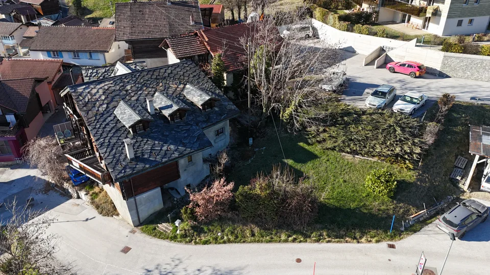Zu Verkaufen: Reihenhaus mit 6,5 Zimmern im Duplex