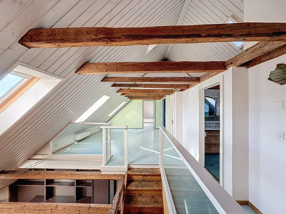 Vier-Zimmer-Duplexwohnung