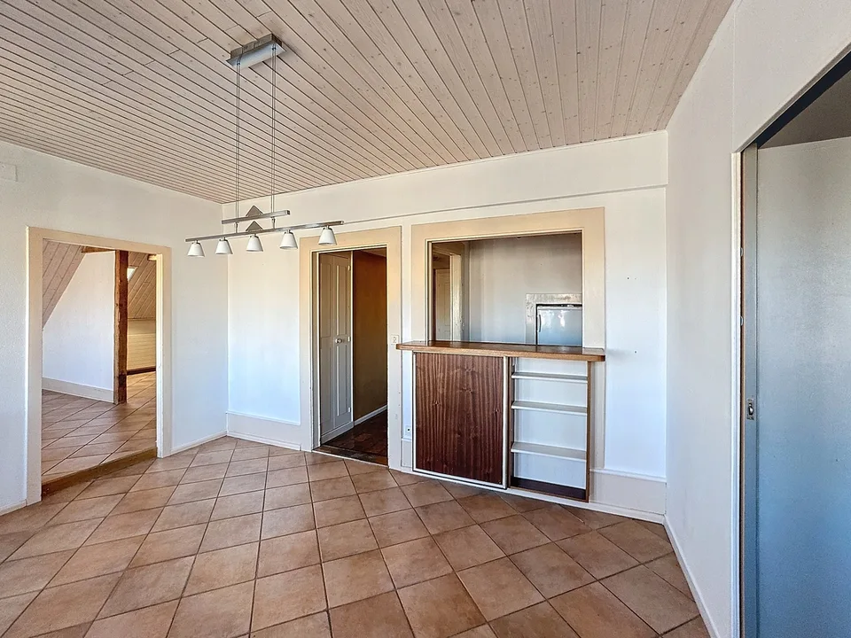 Vier-Zimmer-Duplexwohnung