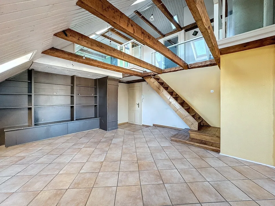 Vier-Zimmer-Duplexwohnung