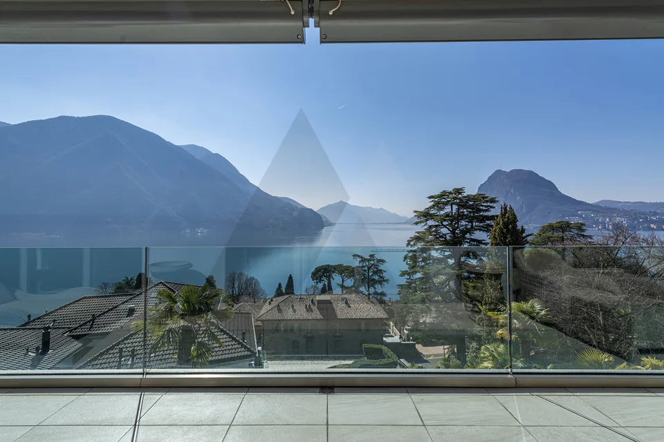 LUSSUOSO ATTICO VISTA LAGO A CASTAGNOLA – foto 9 di 13