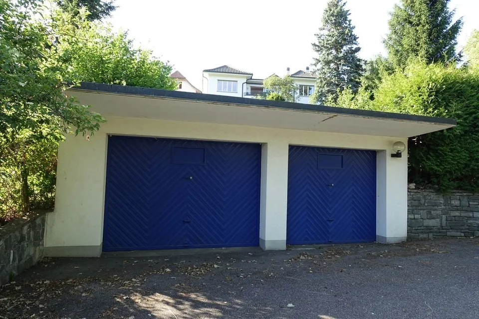 Reconvilier - Magnifica casa familiare di 7 1/2 locali con garage e posti auto