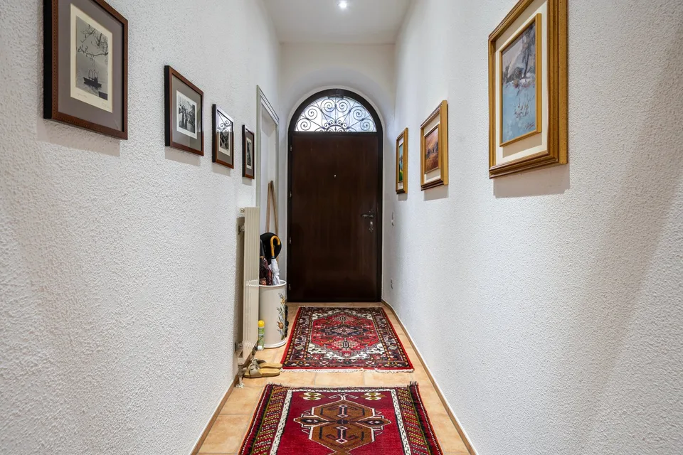 Wohnen in einer Villa aus der Epoche in Cadro