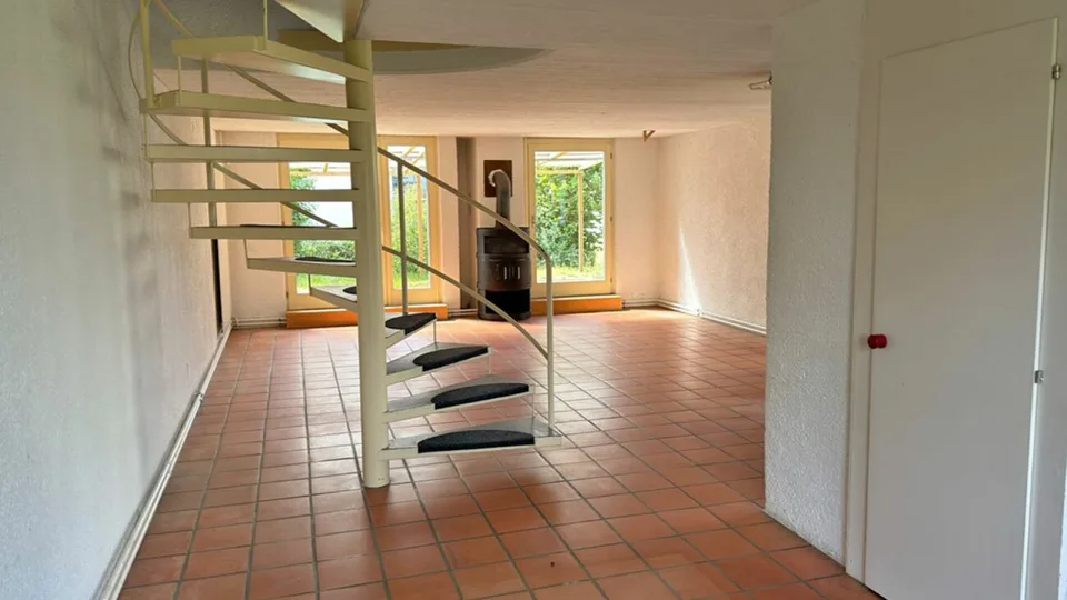 26-321 Affascinante casa unifamiliare di 5,5 locali con potenziale
