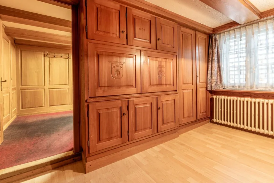 Casa colonica ricca di potenziale con tre unità abitative e fienile – foto 26 di 30