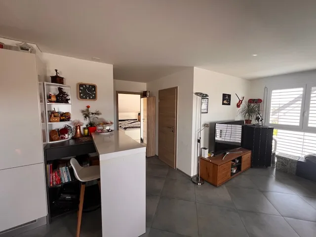 Appartamento quasi nuovo con attico e terrazza a Villars-le-Terroir – foto 6 di 13