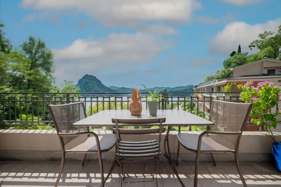Elegante appartamento con vista panoramica sul Lago di Lugano a Castagnola