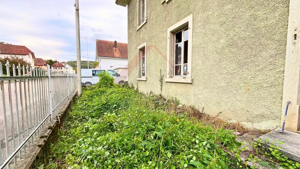 Boncourt - Terreno edificabile con edificio esistente, ideale per ristrutturazione o nuovo progetto