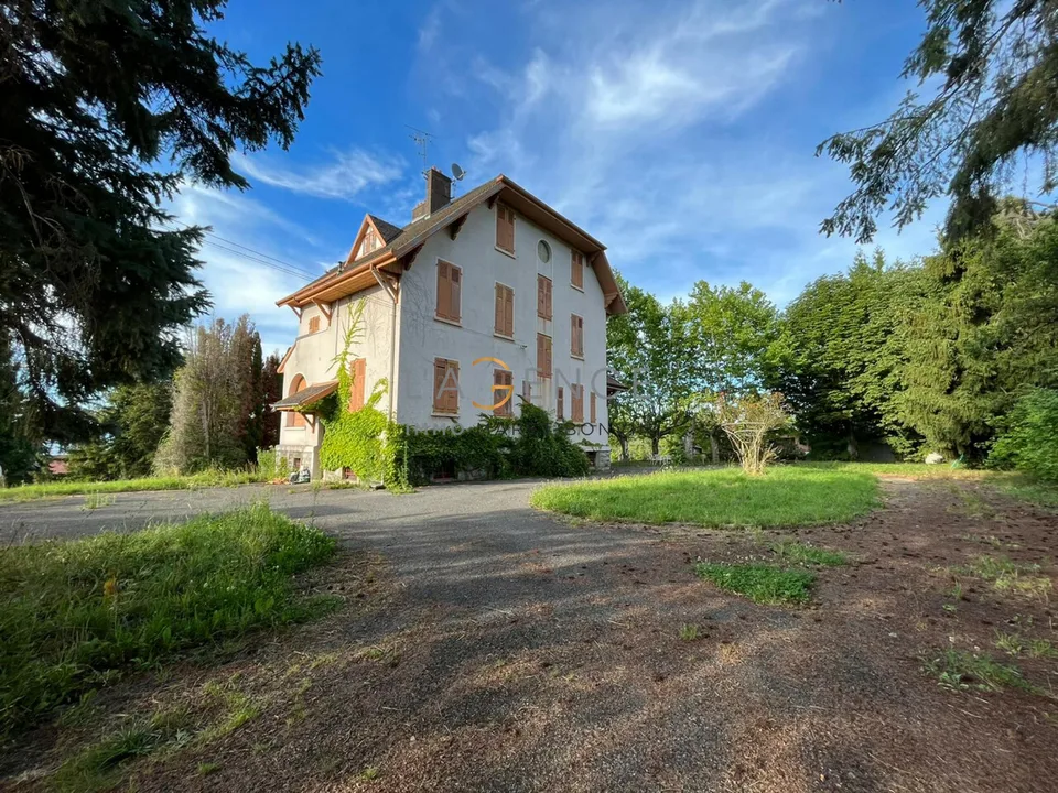 Magnifique maison de Maitre sur 6500M² !