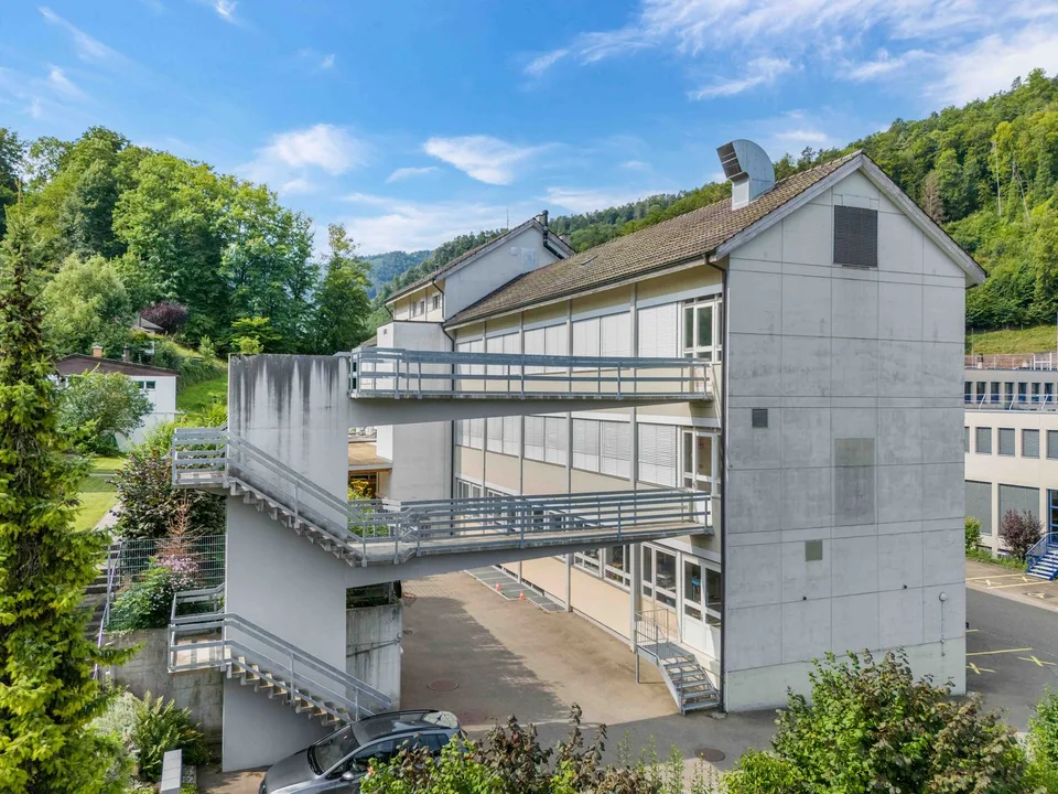 Gewerbeliegenschaft in Oberdorf (BL) mit gesicherter befristeter Rückmiete