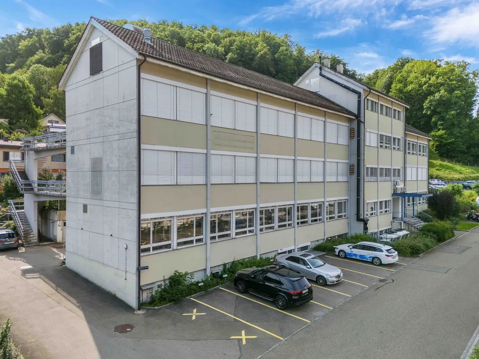 Gewerbeliegenschaft in Oberdorf (BL) mit gesicherter befristeter Rückmiete