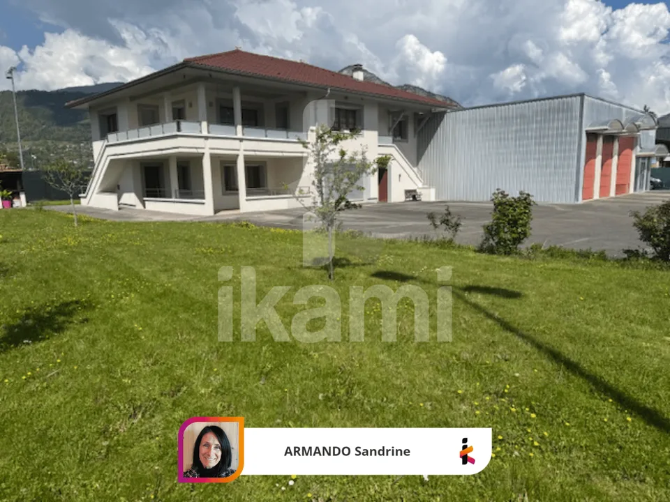 MARIGNIER MAISON  ET ENTREPOT 557 M²
